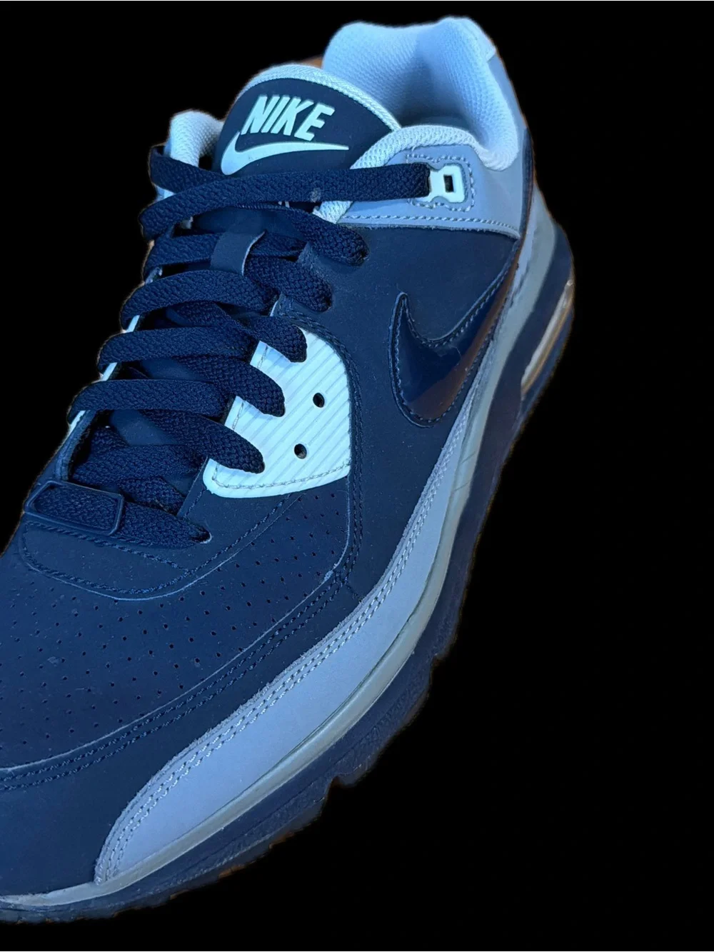 Nike Air Max LTD 3 Men's Navy and Grey Sneakers Men’s size 11 EUC